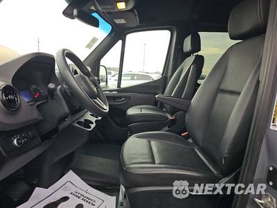 2023 Mercedes-Benz Sprinter 2500 Crew Van Standard Roof 144.0" WB - zdjęcie 7 z 33 - miniatura