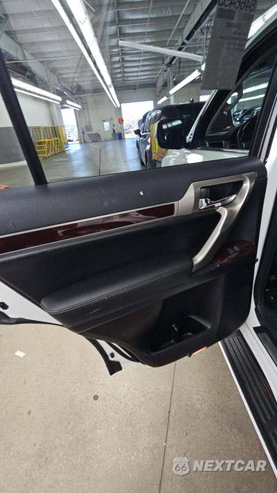 2016 Lexus GX 460 - zdjęcie 26 z 32 - miniatura