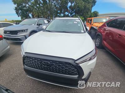 2024 Toyota Corolla Cross LE - zdjęcie 2 z 25 - miniatura