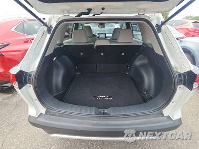 2024 Toyota Corolla Cross LE - zdjęcie 16 z 25 - miniatura