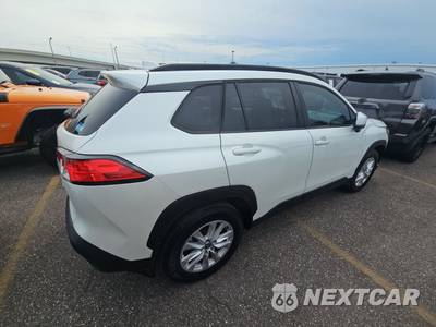 2024 Toyota Corolla Cross LE - zdjęcie 4 z 25 - miniatura