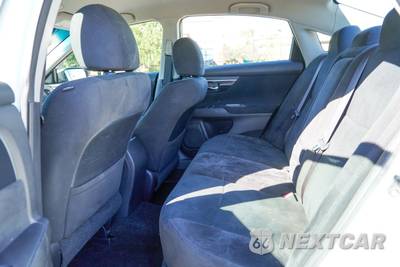2014 Nissan Altima 2.5 S - zdjęcie 19 z 34 - miniatura