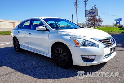 2014 Nissan Altima 2.5 S - zdjęcie 1 z 34 - miniatura