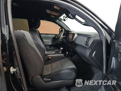 2021 Toyota Tacoma TRD Sport Crew Cab Medium Bed - zdjęcie 8 z 34 - miniatura