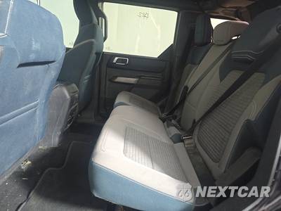 2021 Ford Bronco Outer Banks - zdjęcie 13 z 34 - miniatura