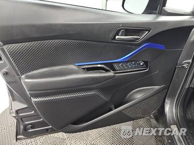 2022 Toyota C-HR XLE - zdjęcie 9 z 32 - miniatura