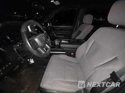 2025 Toyota Tundra SR5 Crew Cab Short Bed - zdjęcie 7 z 31 - miniatura