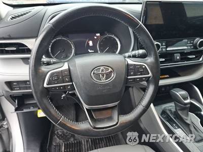 2024 Toyota Highlander XLE - zdjęcie 10 z 29 - miniatura