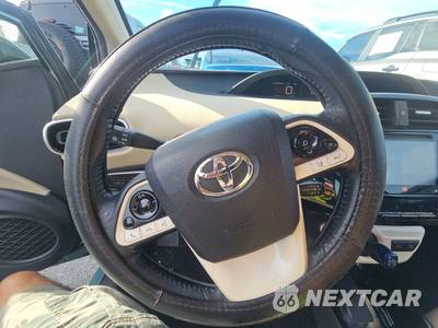 2017 Toyota Prius Four - zdjęcie 10 z 17 - miniatura