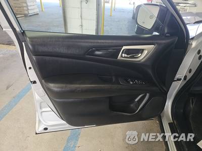 2020 Nissan Pathfinder SV - zdjęcie 9 z 25 - miniatura