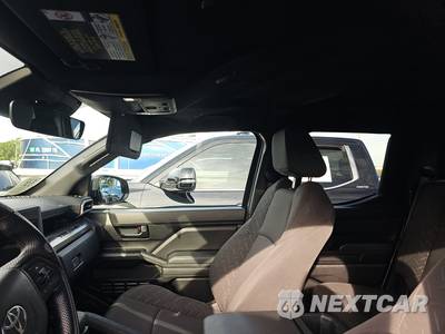 2025 Toyota Tacoma SR5 Crew Cab Medium Bed - zdjęcie 18 z 20 - miniatura