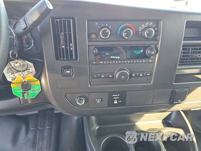 2025 GMC Savana 2500 Cargo Van 1WT 135.0" WB - zdjęcie 11 z 21 - miniatura