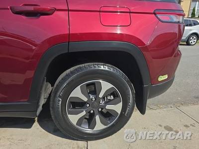 2023 Jeep Grand Cherokee 4xe - zdjęcie 11 z 27 - miniatura