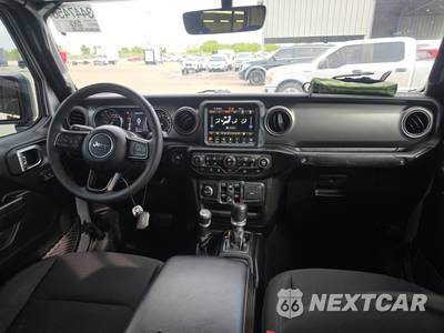 2023 Jeep Gladiator Willys Crew Cab Medium Bed - zdjęcie 11 z 21 - miniatura