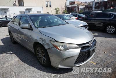2017 Toyota Camry SE - zdjęcie 3 z 31 - miniatura