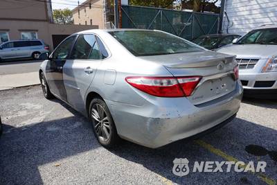 2017 Toyota Camry SE - zdjęcie 6 z 31 - miniatura