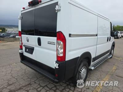2025 Ram ProMaster 2500 Cargo Van Tradesman w/Passenger Seat Low Roof 136.0" WB - zdjęcie 4 z 21 - miniatura