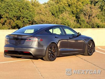 2022 Tesla Model S Plaid - zdjęcie 9 z 32 - miniatura