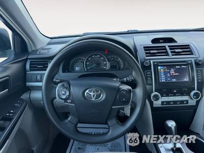 2014 Toyota Camry LE - zdjęcie 9 z 12 - miniatura