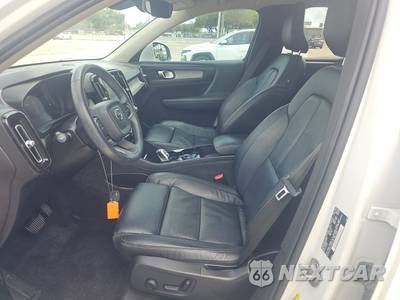 2023 Volvo XC40 B5 Plus Bright Theme - zdjęcie 7 z 20 - miniatura
