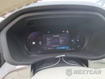2023 Volvo XC60 B5 Ultimate Bright Theme - zdjęcie 12 z 21 - miniatura
