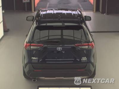 2022 Toyota RAV4 Hybrid XLE Premium - zdjęcie 5 z 20 - miniatura
