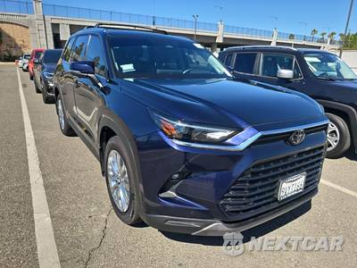 2026 Toyota Grand Highlander Platinum - zdjęcie 3 z 18 - miniatura