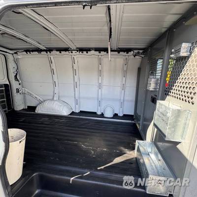 2010 Chevrolet Express 2500 Cargo Van 1WT 135.0" WB - zdjęcie 8 z 16 - miniatura