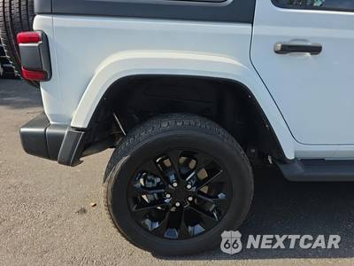 2023 Jeep Wrangler 4xe 4 Door Sahara - zdjęcie 10 z 25 - miniatura