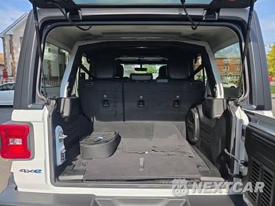 2023 Jeep Wrangler 4xe 4 Door Sahara - zdjęcie 19 z 25 - miniatura