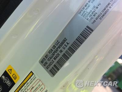 2023 Jeep Wrangler 4xe 4 Door Sahara - zdjęcie 17 z 25 - miniatura