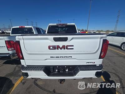 2021 GMC Sierra 1500 AT4 Crew Cab Short Bed - zdjęcie 5 z 36 - miniatura