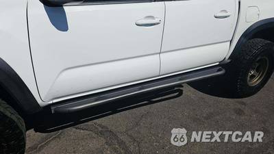 2020 Toyota Tacoma TRD Off-Road Crew Cab Medium Bed - zdjęcie 30 z 35 - miniatura