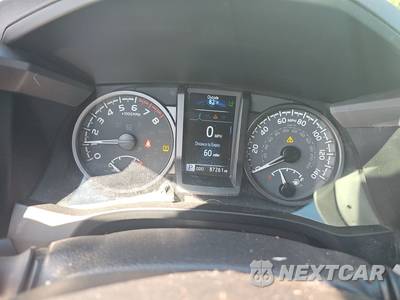 2020 Toyota Tacoma TRD Off-Road Crew Cab Medium Bed - zdjęcie 12 z 35 - miniatura