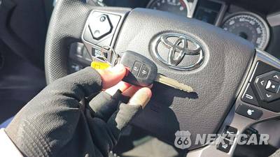 2021 Toyota Tacoma SR5 Crew Cab Medium Bed - zdjęcie 19 z 28 - miniatura