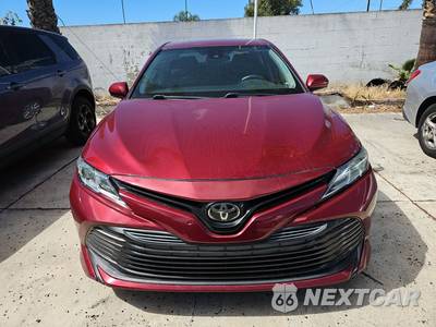 2020 Toyota Camry LE - zdjęcie 2 z 27 - miniatura