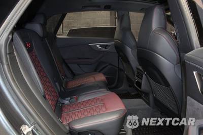 2025 Audi RS Q8 performance - zdjęcie 44 z 83 - miniatura