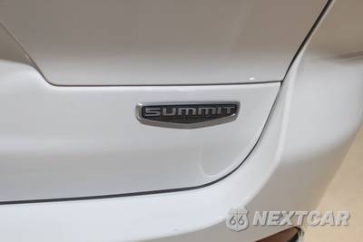 2023 Jeep Grand Cherokee L Summit Reserve - zdjęcie 13 z 99 - miniatura