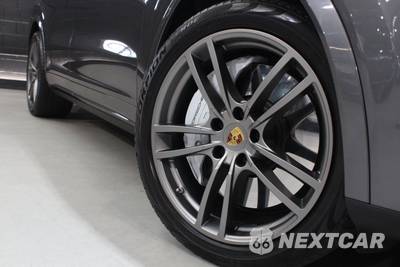 2023 Porsche Cayenne Turbo - zdjęcie 23 z 96 - miniatura