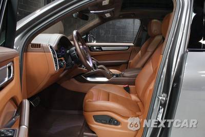 2023 Porsche Cayenne Turbo - zdjęcie 46 z 96 - miniatura