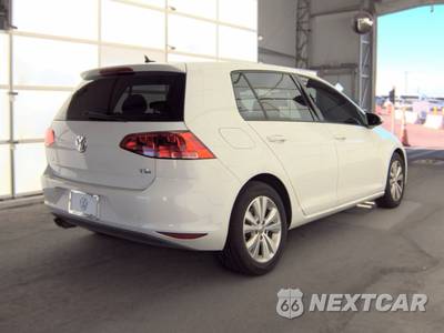 2017 Volkswagen Golf Wolfsburg Hatchback - zdjęcie 4 z 34 - miniatura