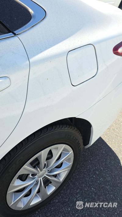 2017 Toyota Camry LE - zdjęcie 34 z 38 - miniatura