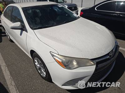 2017 Toyota Camry LE - zdjęcie 3 z 38 - miniatura