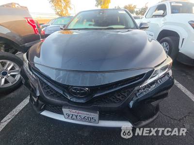 2019 Toyota Camry SE - zdjęcie 8 z 40 - miniatura