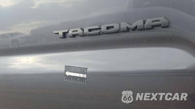 2016 Toyota Tacoma SR5 Crew Cab Medium Bed - zdjęcie 52 z 57 - miniatura