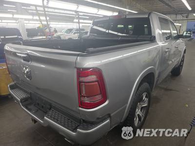 2019 Ram 1500 Laramie Crew Cab Short Bed - zdjęcie 4 z 38 - miniatura
