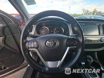 2017 Toyota Highlander XLE - zdjęcie 10 z 17 - miniatura