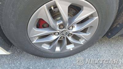 2014 Toyota Sienna SE 8-Passenger 119.3" WB - zdjęcie 39 z 50 - miniatura