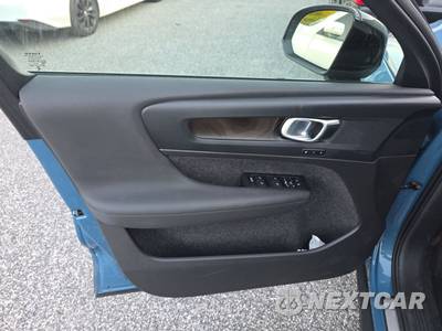 2023 Volvo C40 Recharge Core - zdjęcie 9 z 27 - miniatura
