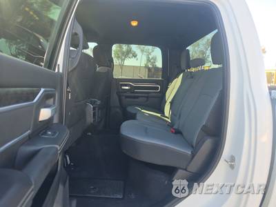 2024 Ram 2500 Big Horn Crew Cab Medium Bed - zdjęcie 13 z 40 - miniatura